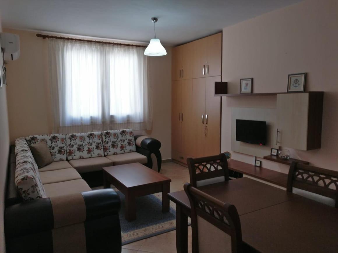 Comfortable Apartment Shëngjin Buitenkant foto