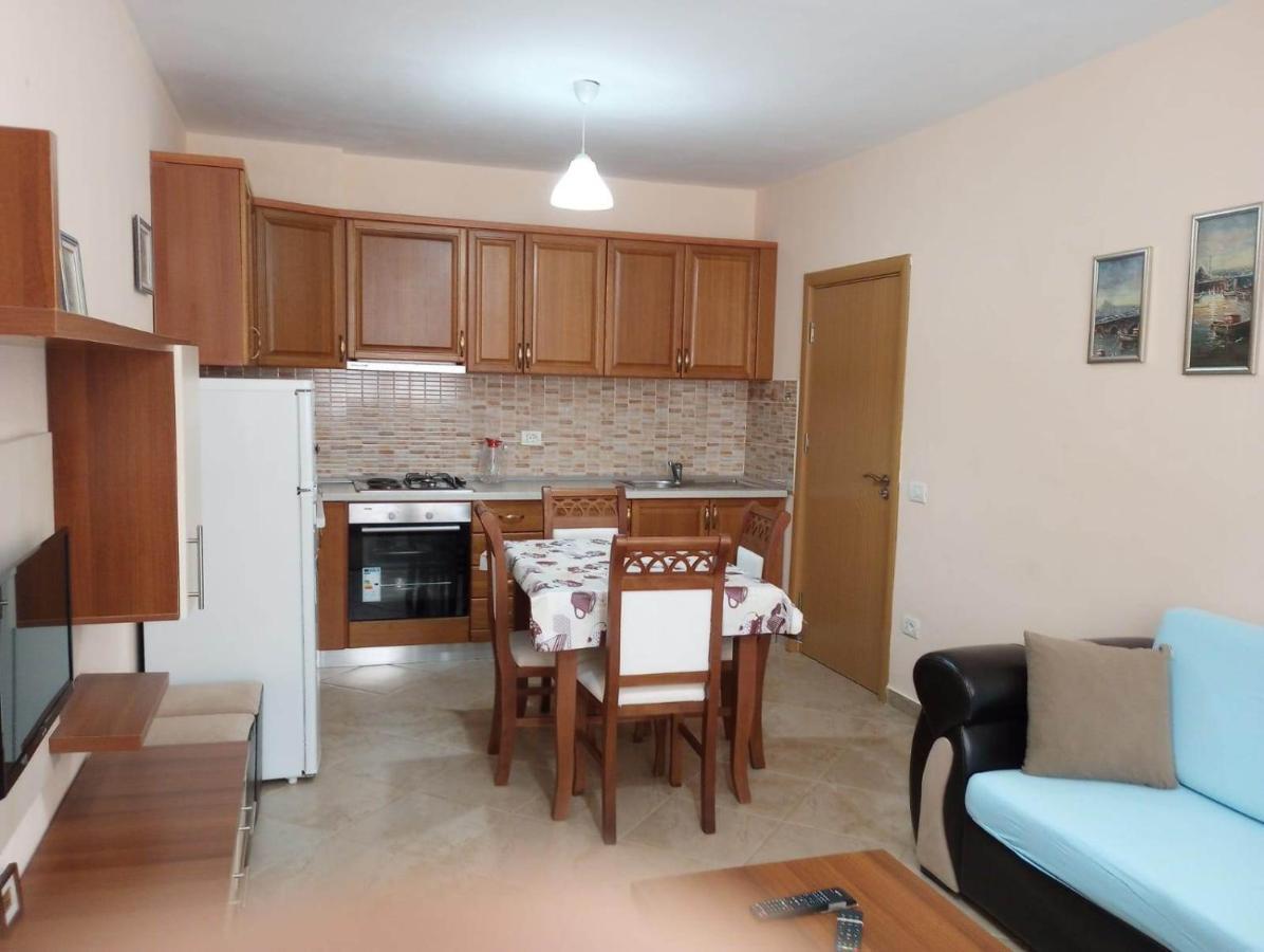 Comfortable Apartment Shëngjin Buitenkant foto